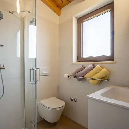 Balarini Holiday home Mednjan